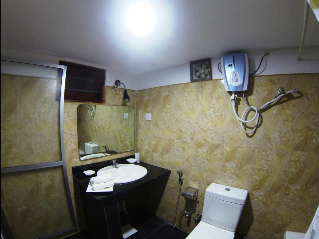 Marina Resort Mirissa Bagian luar foto