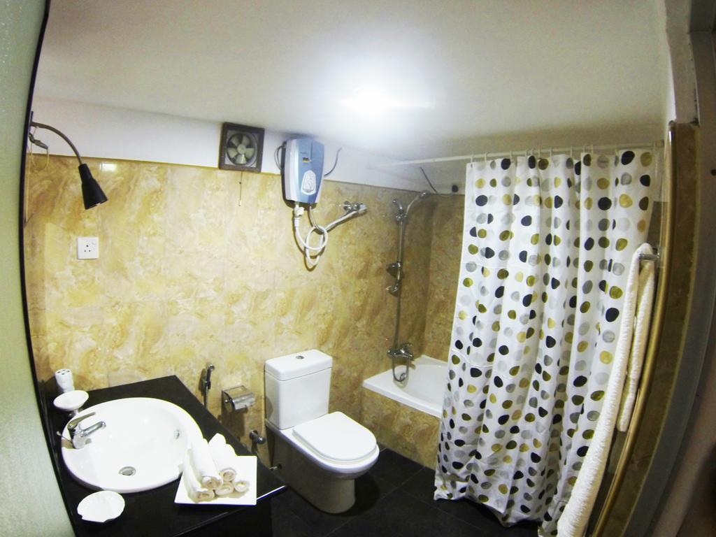 Marina Resort Mirissa Bagian luar foto