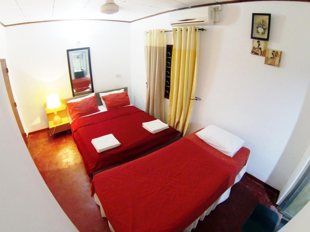 Marina Resort Mirissa Bagian luar foto