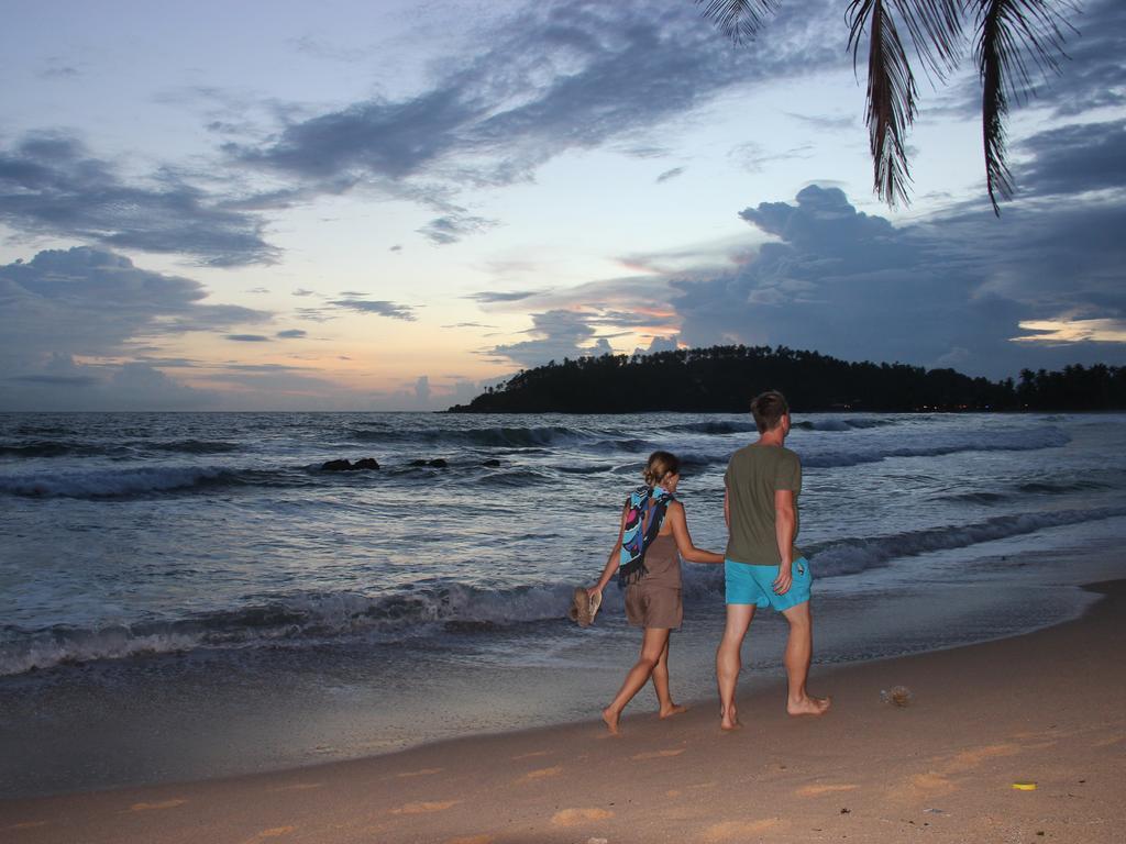 Marina Resort Mirissa Bagian luar foto